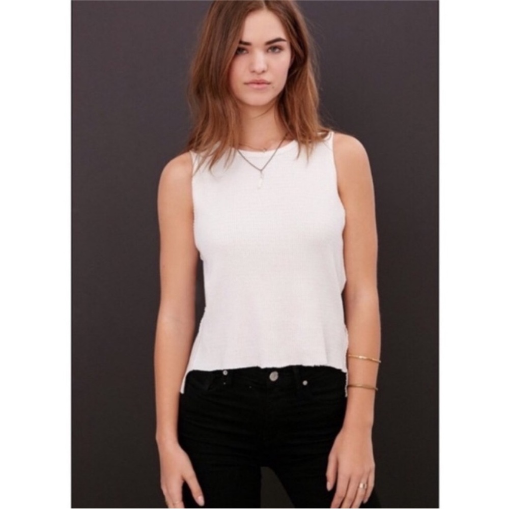 Urban Outfitters Cut Out Back High Low Thermal Top - Picture 2 of 5